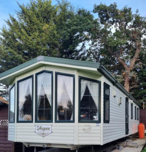 Modernised 3 Bedrooms Mobile Home